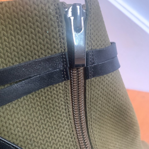 French Connection open-toe booties. Leather upper, synthetic sole. 3+” heels. - Picture 9 of 10